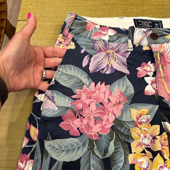 Men’s Abercrombie Hawaiian Print Shorts 26 - Picture 7 of 7